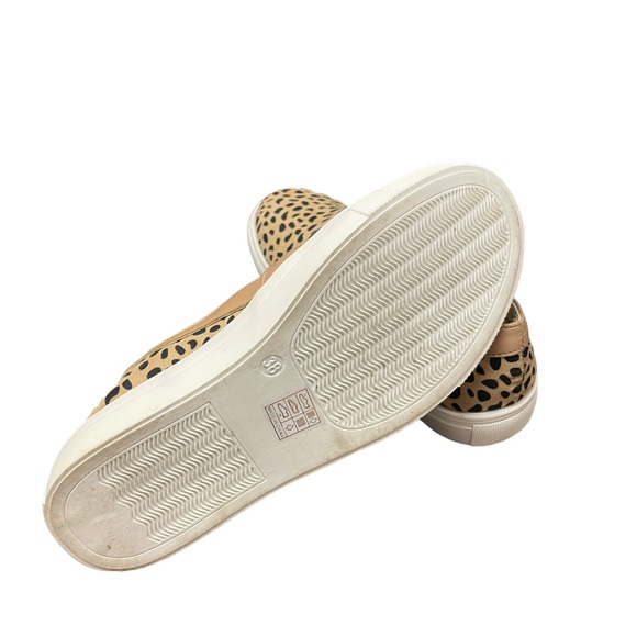 ✨LEOPARD PRINT SNEAKERS✨ - Picture 9 of 9